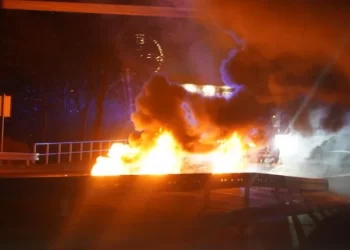 Li Kolnê Ciwanan Otoban Ji Bo Trafîkê Girt