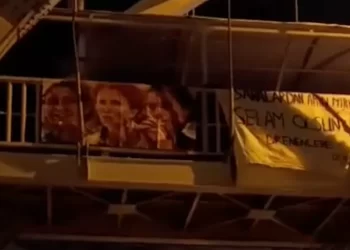 Jinên Ciwan Li Wanê Şehîdên Parîsê Bi Bîr Anîn