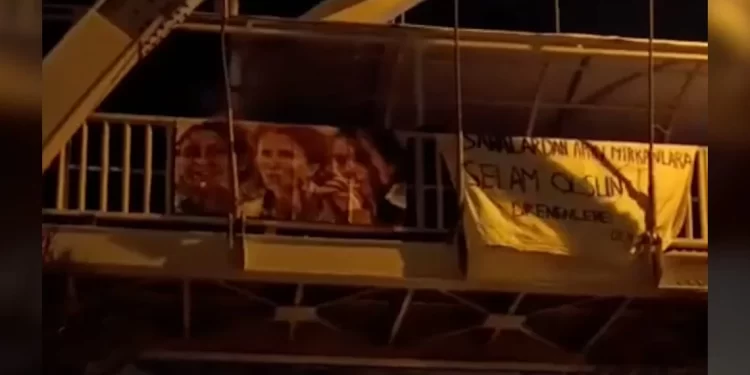 Jinên Ciwan Li Wanê Şehîdên Parîsê Bi Bîr Anîn