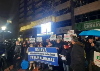 Li Enqerê, Êrîşên Li Ser Rojava Hatin Protestokirin