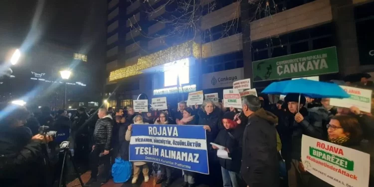 Li Enqerê, Êrîşên Li Ser Rojava Hatin Protestokirin