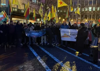 Endamên TCŞê Li Darmstadtê Li Dijî Dagirkeriyê Meşek Li Darxistin