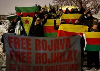 Ciwan Li Berlînê Daketin Kolanan