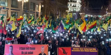 Ciwanên Li Marsîlyayê Kolanan Terk Nakin!