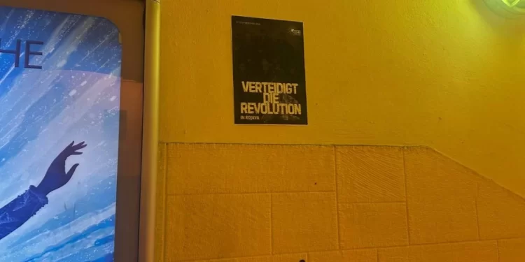 Li Stuttgartê, Endamên Ciwan Ên TCŞ Li Dijî Dagirkeriyê Afîşan Daliqandin