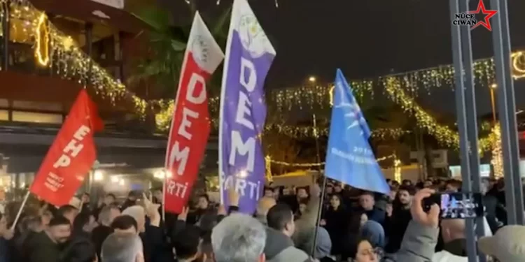 Êrîşên Li Ser Rojava Li Sancaktepeya Stenbolê Hatin Protestokirin