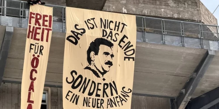 Xwepêşandana Ciwanên Hamburgê Li Dijî Komploya Navneteweyî