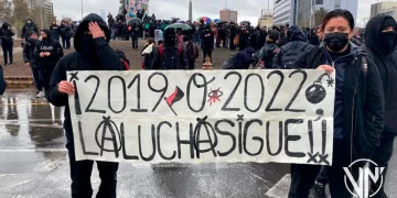 Şili’de binlerce genç alanlara aktı