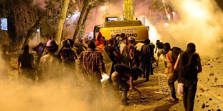 HBDH: Bugün Gezi’nin çağrısını iyi anlamak ve bu çağrıya cevap olmak gerekmektedir