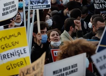 Boğaziçi Üniversitesi öğrencilerinin uzaklaştırma kararı kaldırıldı | Rektörlük: “Eylemler devam ederse tekrar uygularız”