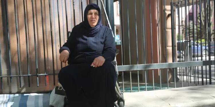 Bakanlığın kapısı Emine Şenyaşar’a kapalı: Korkularından kapıları kilitliyorlar