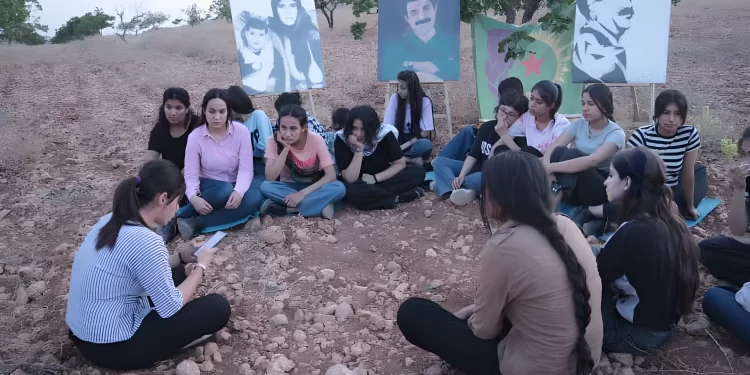 Şehba’da Yekitiya Jinên Ciwan üyeleri “Öz Savunma” temelinde blinçleniyor