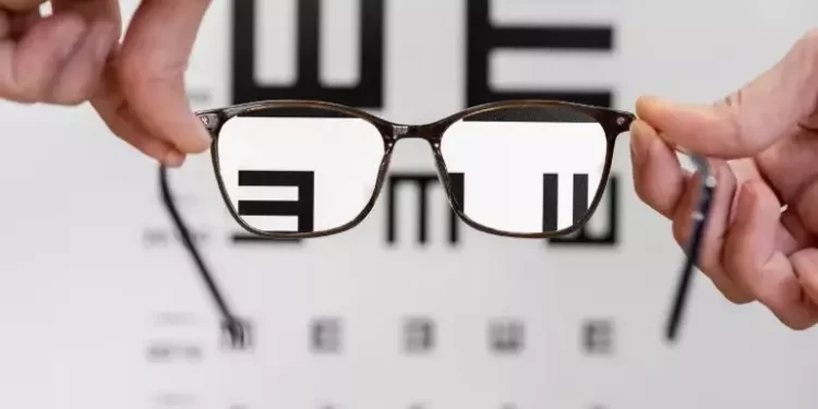 Ekranların aşırı kullanımı Miyop görme bozukluğuna neden oluyor