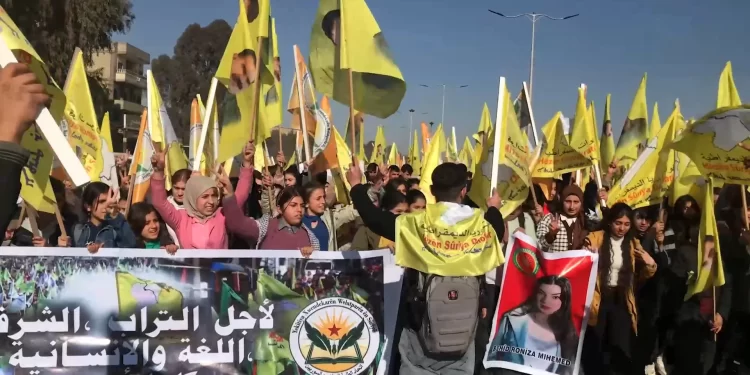 Hesekê’de öğrenciler, QSD’ye destek yürüyüşü düzenledi