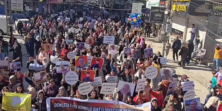 Hesekê halkı saldırılara karşı kitlesel yürüyüş gerçekleştirdi