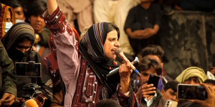 Beluc tutsaklar eylemlere son vermeleri halinde serbest bırakılmayı reddetti