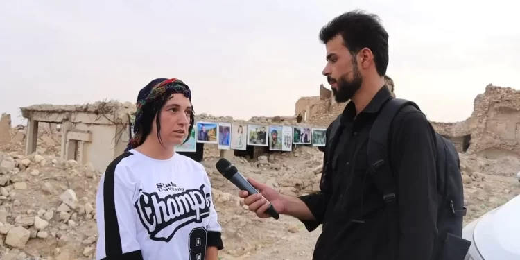 Ezidi Gençler, DAİŞ Katliamında Şehit Düşen Binlerce Kişiyi Andı