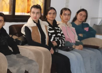 Dirbesiyê’de Genç Kadınlar Şehit Ronahi Amanosu Andı