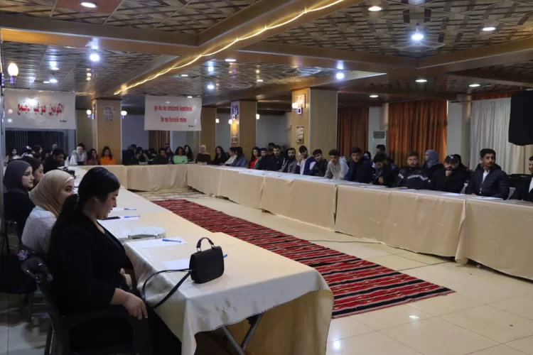 Gençler Cizîr’de ”Komün” Konulu Çalıştay Düzenledi