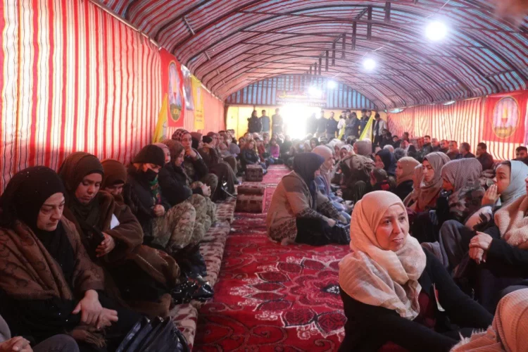 Rakka’da Gençler Şehit Baran Şeremî’nin Taziyesine Katıldı