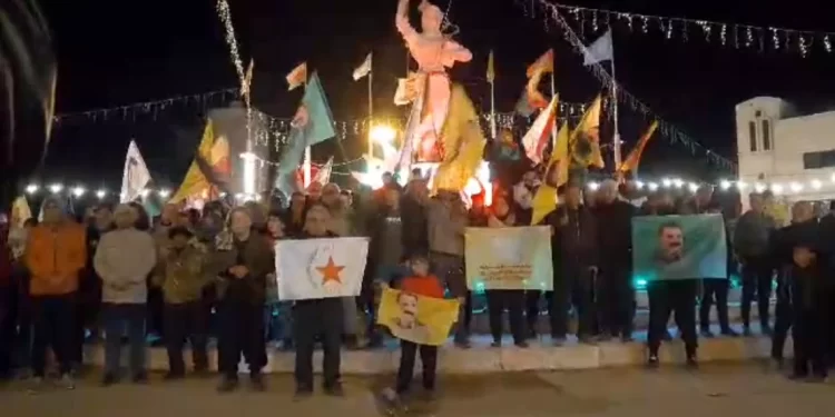 Rojava, HTŞ Saldırılarına Karşı Direniyor: Halk Alanlara Çıktı
