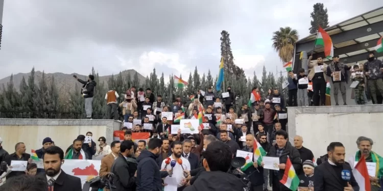 Duhok Halkı Rojava İçin Ayakta