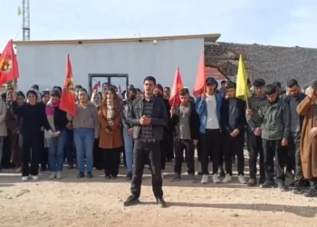 Kobanê’de Gençler Halep ve Rojhilat Direnişi İçin Açıklama Yaptı