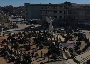 Kobanê’li Genç Kadınlardan Kezî Eylemi