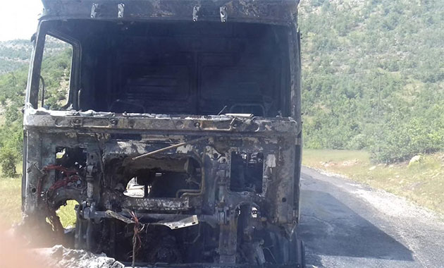Gerillalardan işgalci Türk ordusuna eşya taşıyan kamyona eylem