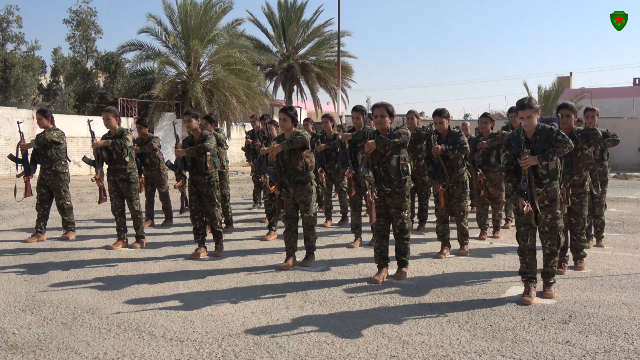 40 Kürt ve Arap genç kadın YPJ’e saflarına katıldı