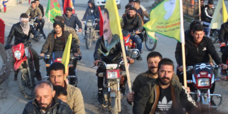 Ciwanên Şoreşger’den Derik’te tecrite karşı eylem