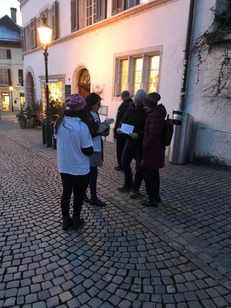 Tevgera Ciwanên Şoreşger ve Jinên Ciwanên Azad İsviçre’de bildiri dağıttı