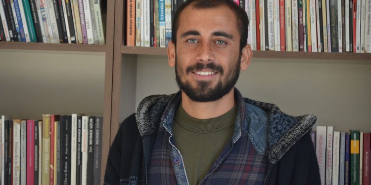 ÖZEL – Kitap okumakla, İnsan kendini tanıyor ve farkındalığı yakalıyor!