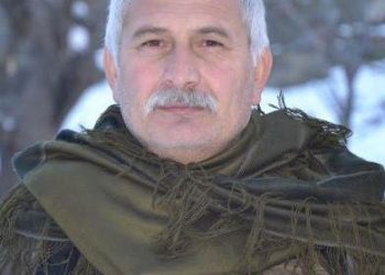 Karılan kartlar masaya yatırılmıştır