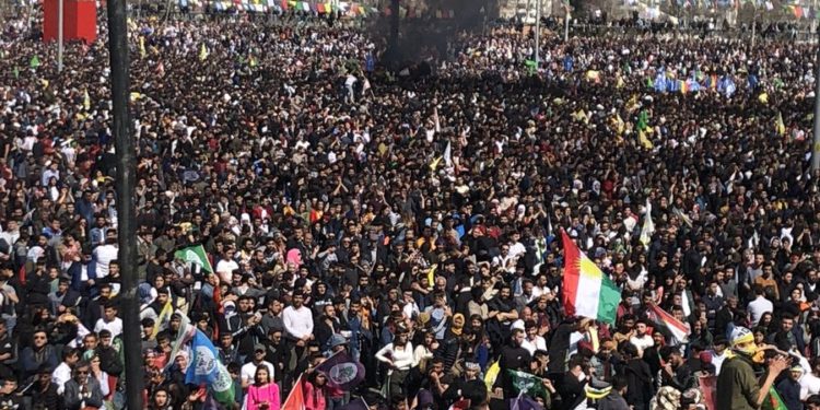 Tarihi Amed Newrozu’ndan son kareler