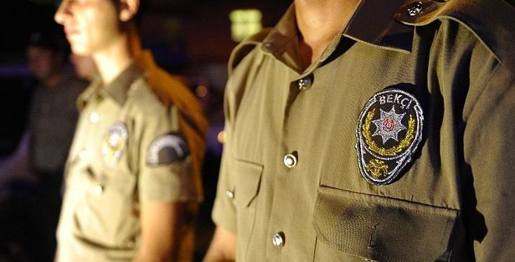 Seçim öncesi oy-unlar: 8 bin bekçi ve 15 bin polis alınıyor