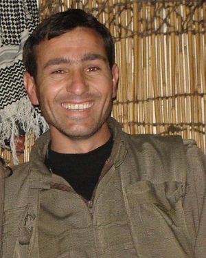 Yüreğin aydın yaşamın yılmazdı senin