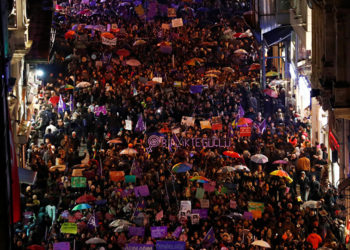 İsyan Çağının Kadınları…