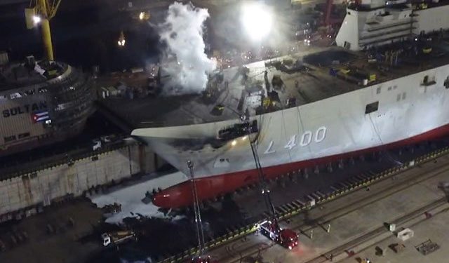 Türk devletinin ilk amfibi-uçak gemisinde yangın