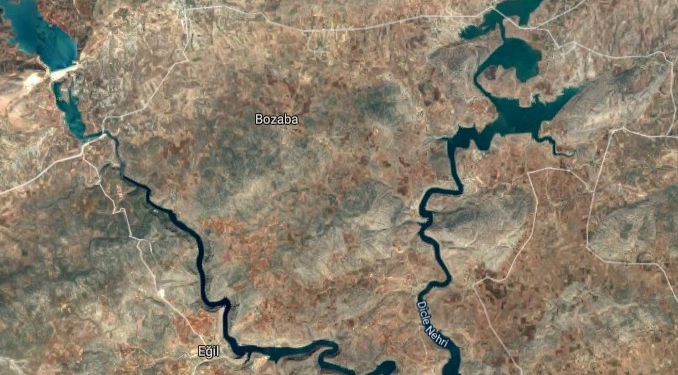 Amed’de gerilla roket ile karakolu vurdu