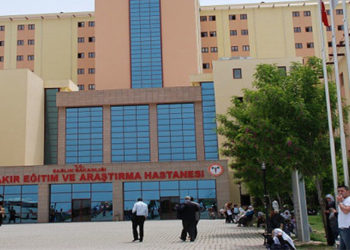 Amed’de tedavi altına alınan 26 direnişçi cezaevine götürüldü