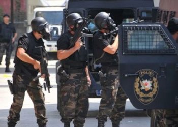 İdil kültür merkezine işgalci polis baskını