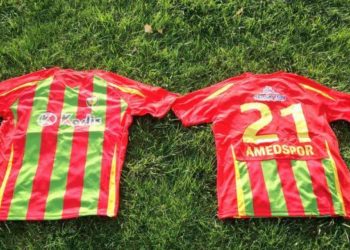 Faşist Cezaevi yönetimi tutuklulara Amedspor forması vermiyor!