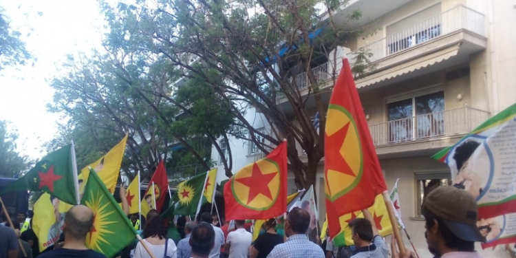 Atina’da Xakurkê ile dayanışma eylemi