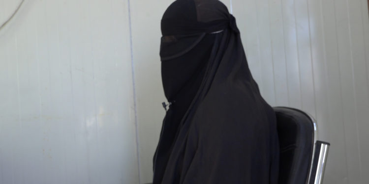 ÖZEL- DAİŞ’li kadın: “Kaçıp Türkiye’ye gidenler ceza almıyor”