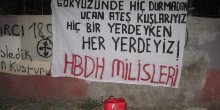 HBDH milislerinden bomba düzenekli pankart eylemi