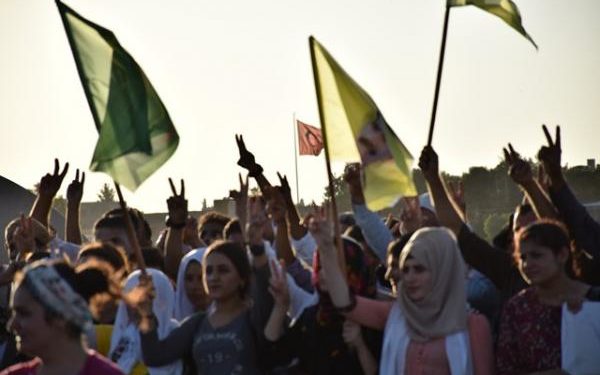 Serêkaniyê’de canlı kalkan eylemi başladı