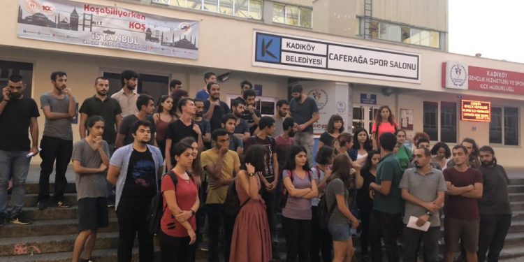 Kadıköy’de gençlere saldırı: 2’si gazeteci 8 genç gözaltına alındı