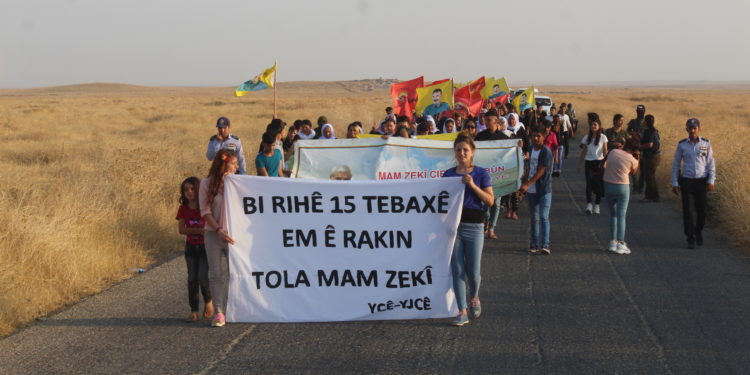 Êzîdî gençliği şehit Mam Zeki Şengali için yürüdü