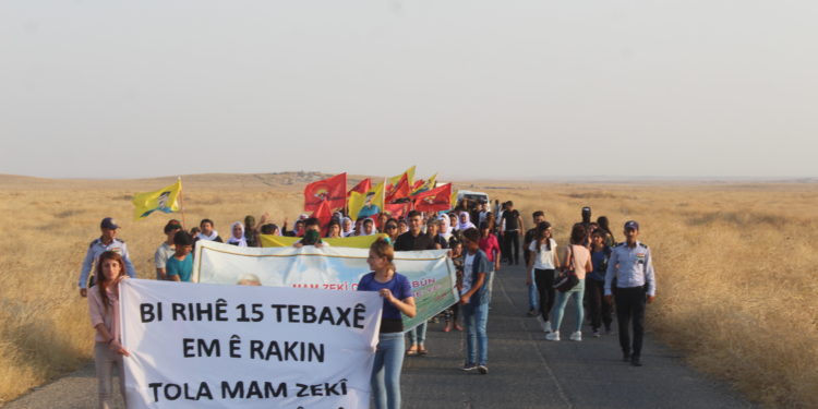 Êzîdî gençliği şehit Mam Zeki Şengali için yürüdü